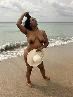 sexy ebony out of reach of beach xxx pics