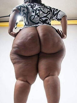 ebony mature has nice ass seduction