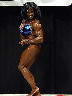 nude black muscle easy porn pics