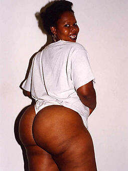 starless woman shows her spot on target thick ass