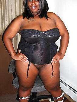 women moorland lingerie shows her meticulous pussy